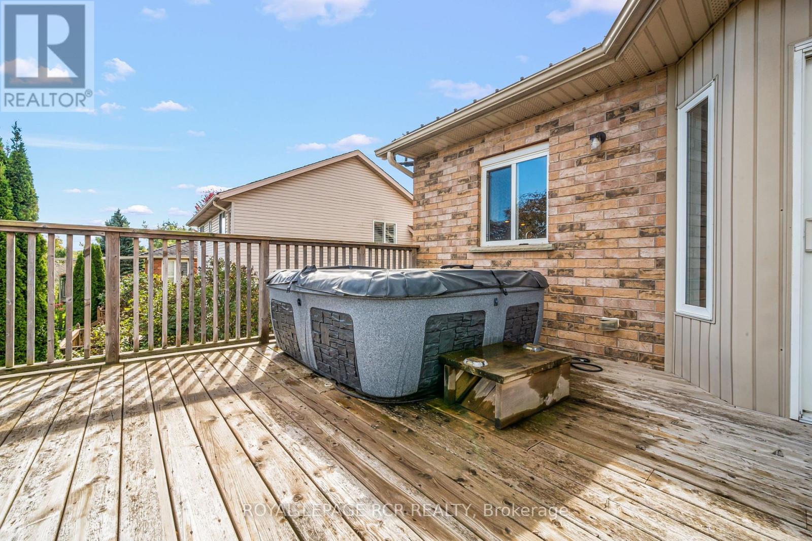 71 Hunter Road, Orangeville, Ontario  L9W 5C5 - Photo 40 - W12327023