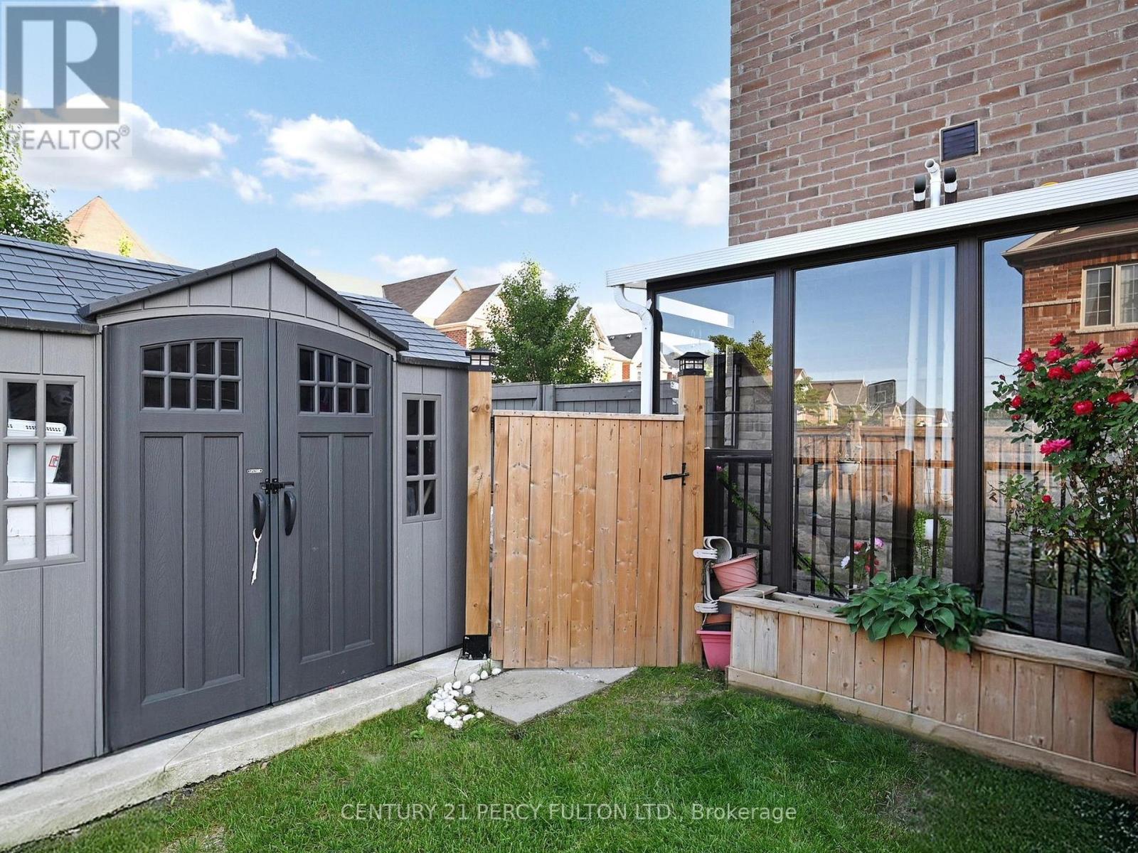 96 Humberstone Crescent, Brampton, Ontario  L7A 4B8 - Photo 45 - W12327027