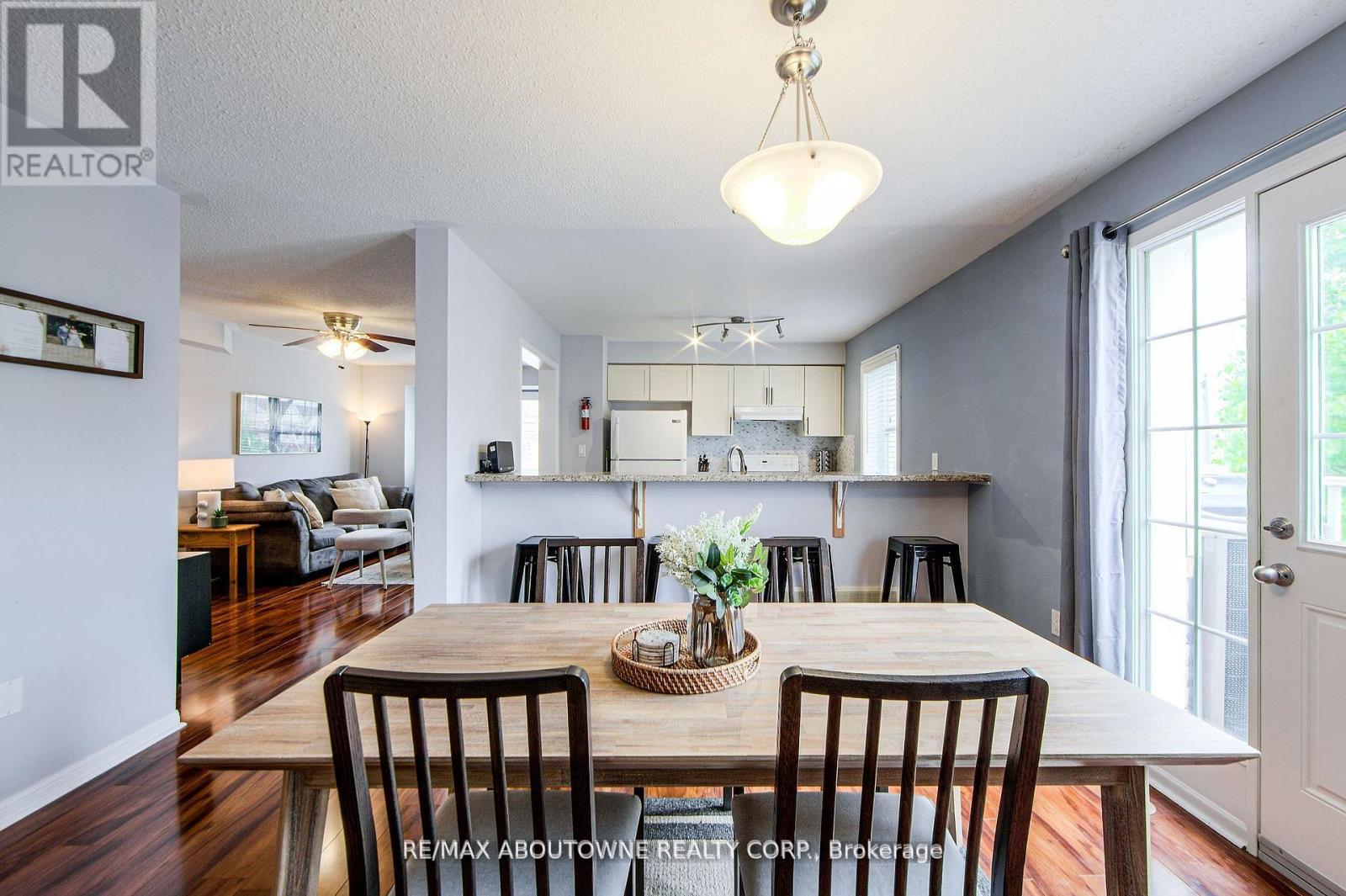 911 Deverell Place, Milton, Ontario  L9T 0M2 - Photo 9 - W12327075