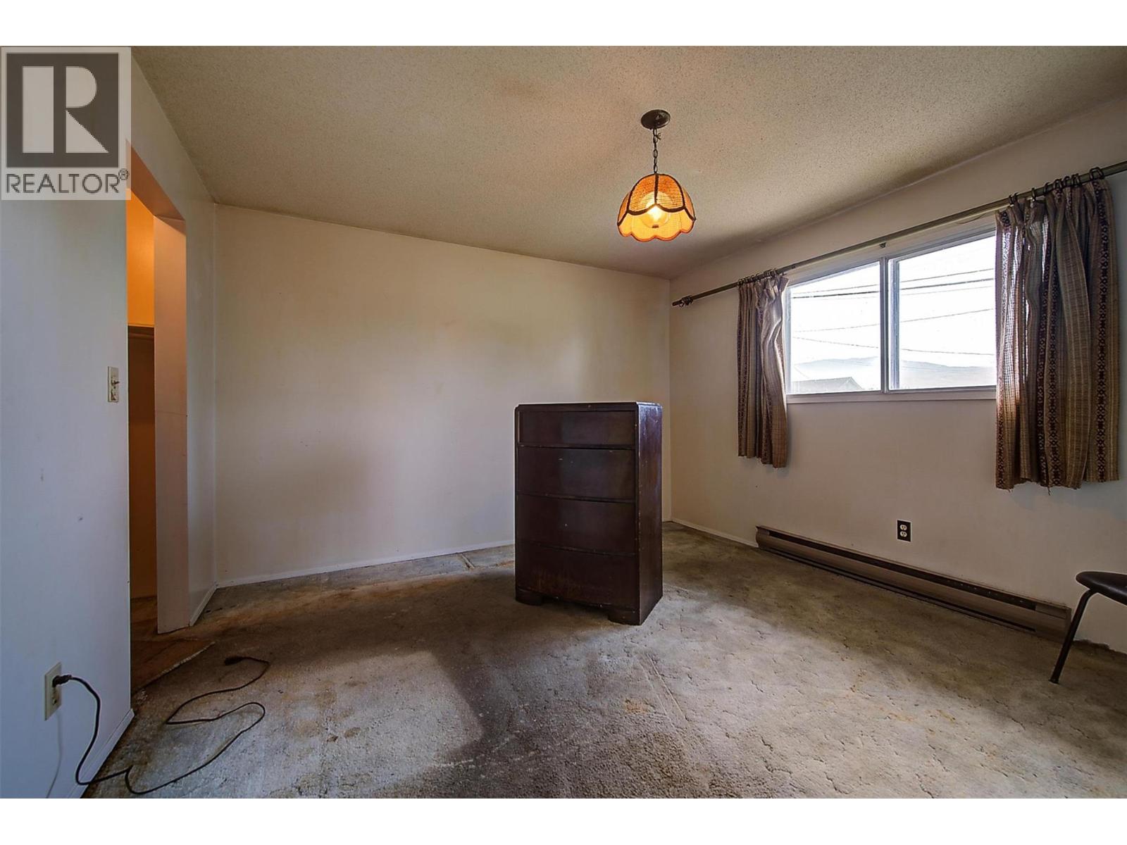 1220 Ladner Road Kelowna Photo 12