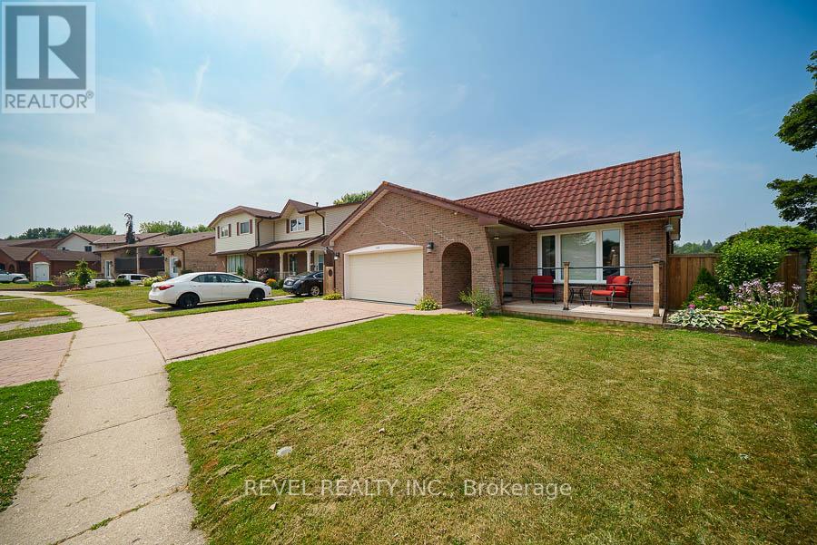 Property at 432 MANITOBA ROAD image 2