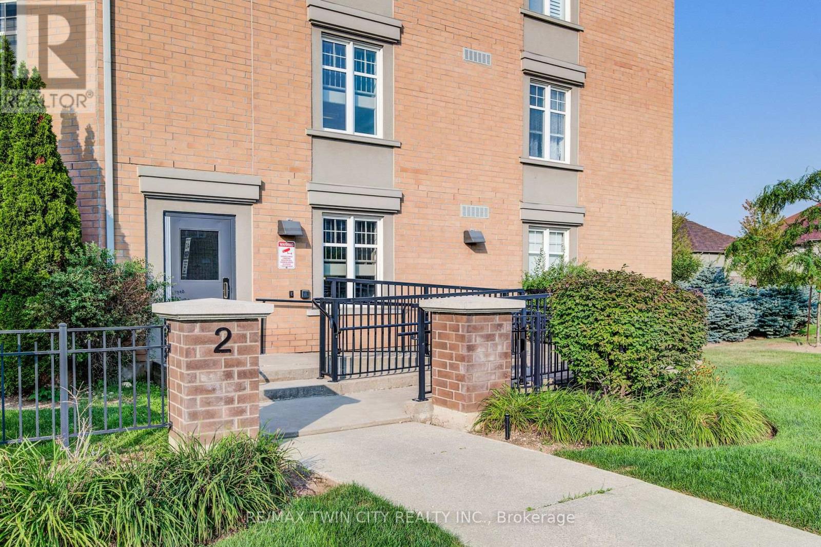 Property at 401 - 2 COLONIAL DRIVE image 4