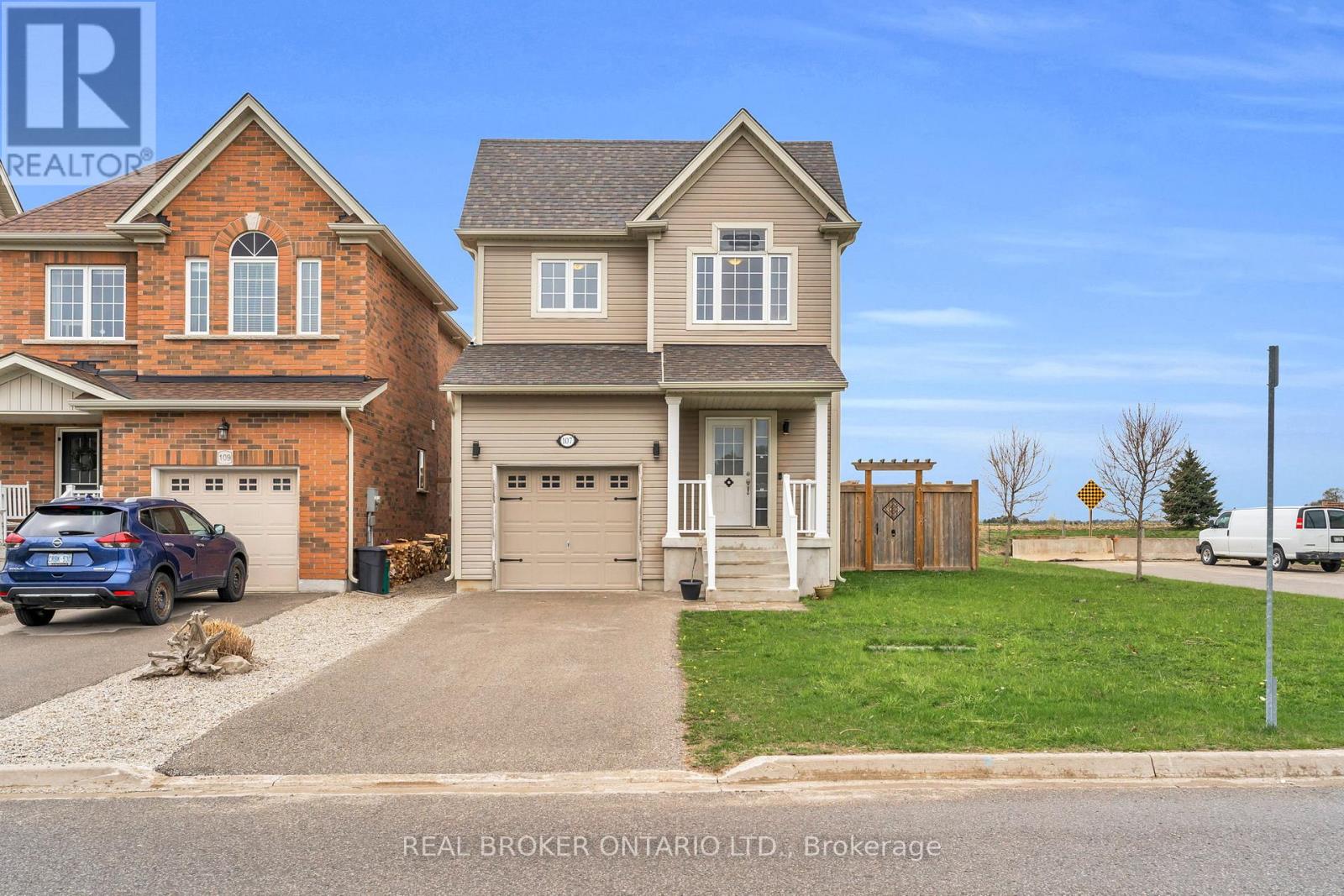 107 COURTNEY STREET, Centre Wellington, Ontario