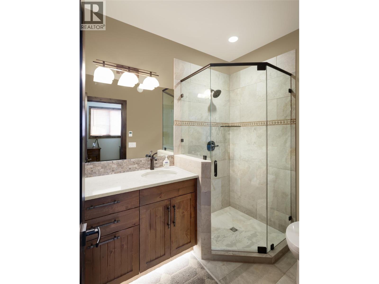 310 Moonshine Crescent Unit# Lot 13 Big White Photo 7
