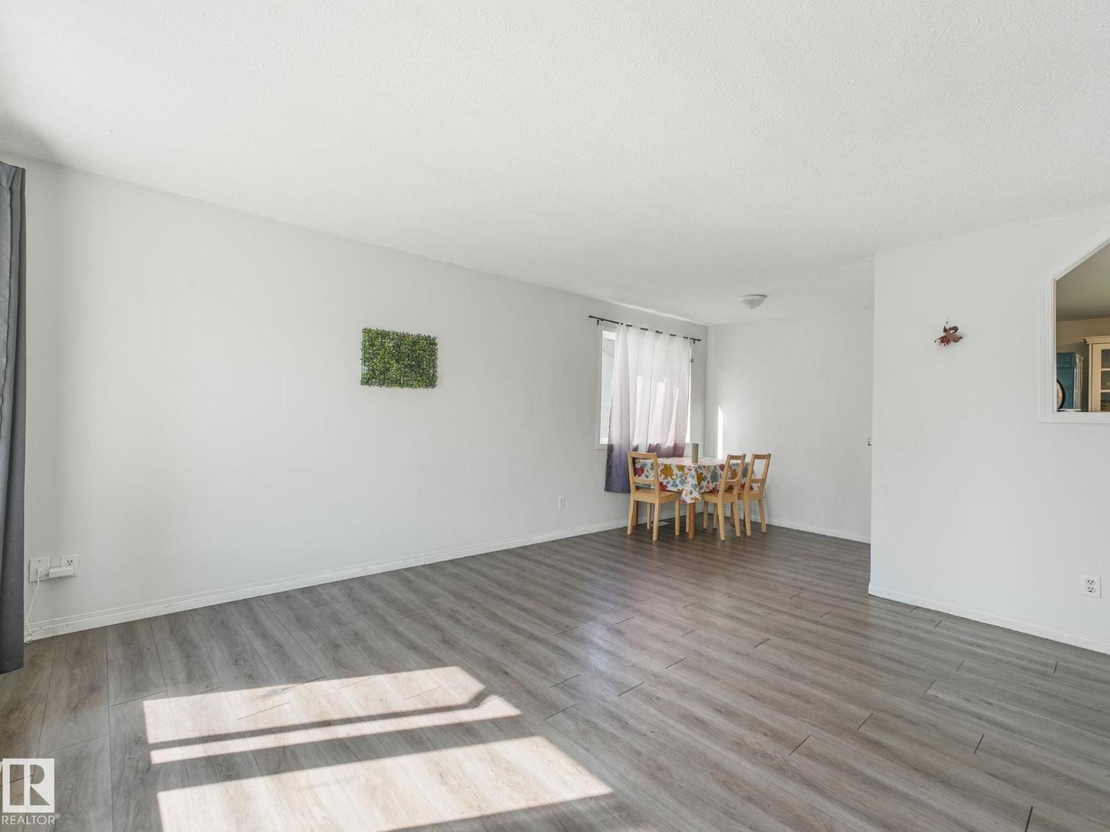 Property at 3432 60 ST NW image 1