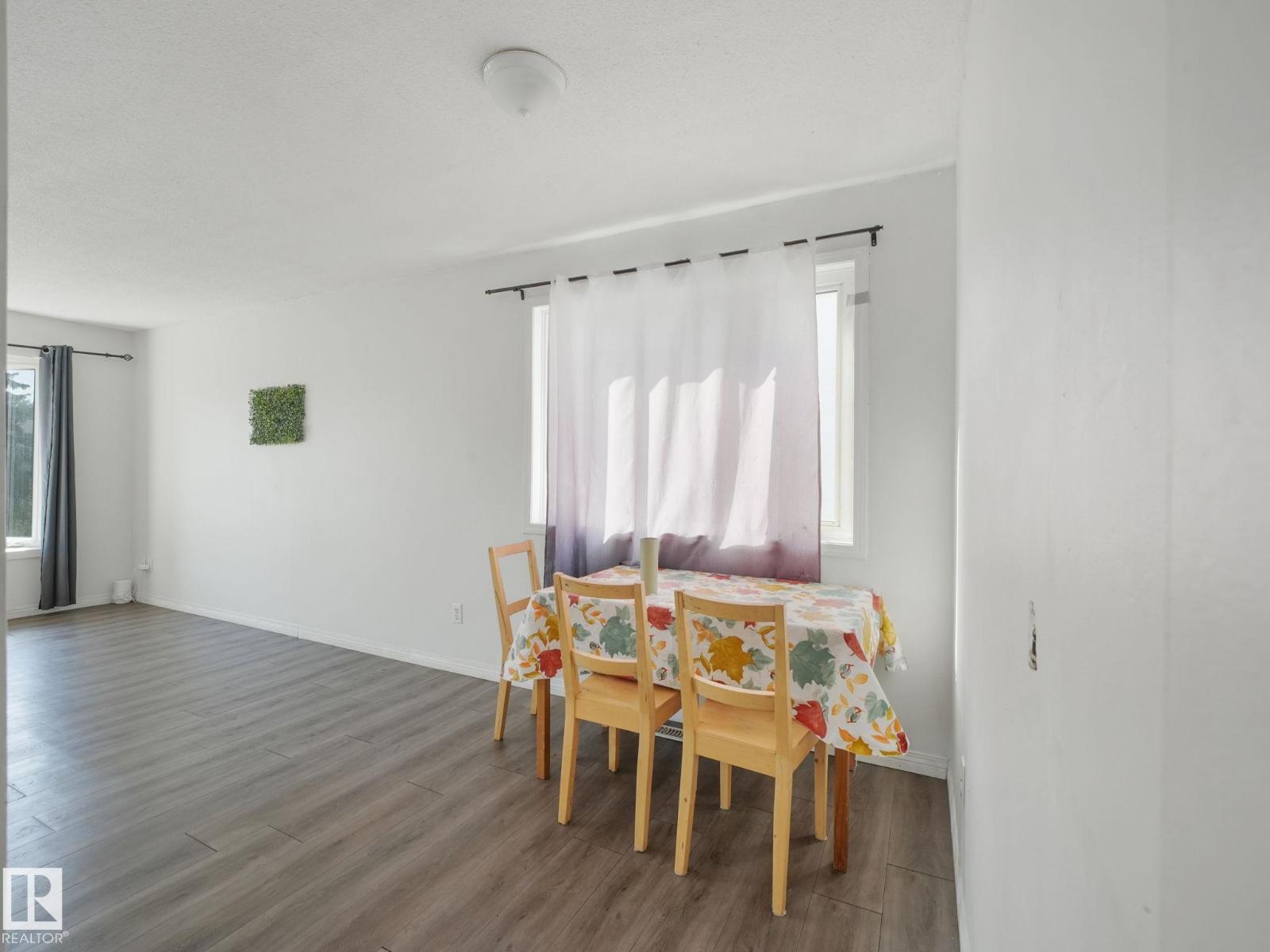 Property at 3432 60 ST NW image 4