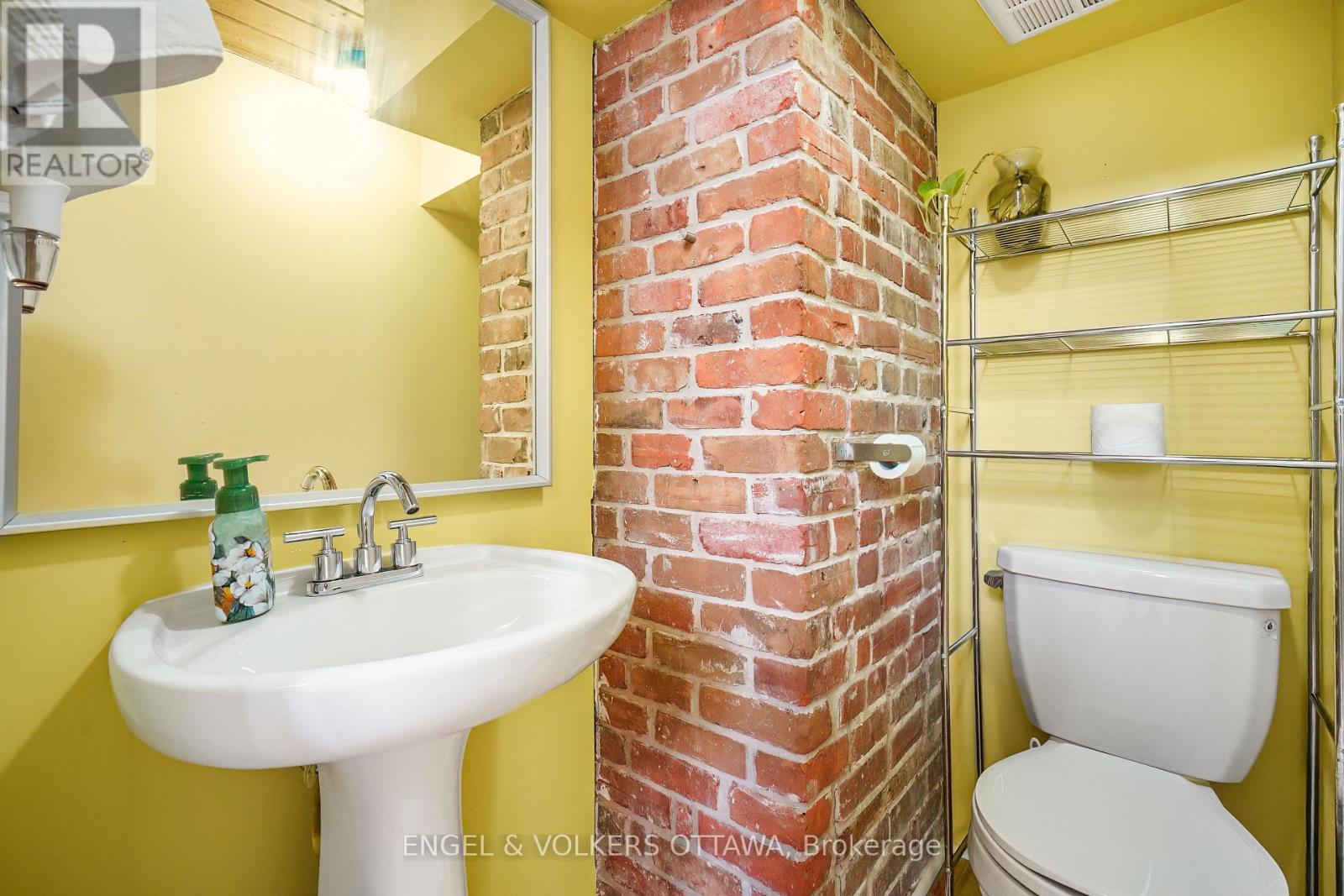 206 - 589 Rideau Street, Ottawa, Ontario  K1N 6A1 - Photo 24 - X12327429
