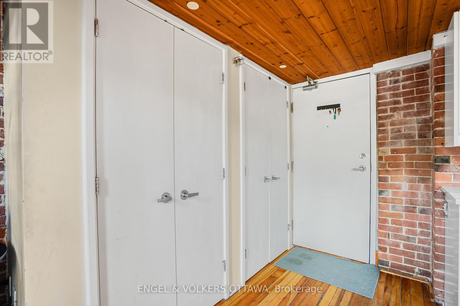 206 - 589 Rideau Street, Ottawa, Ontario  K1N 6A1 - Photo 9 - X12327429