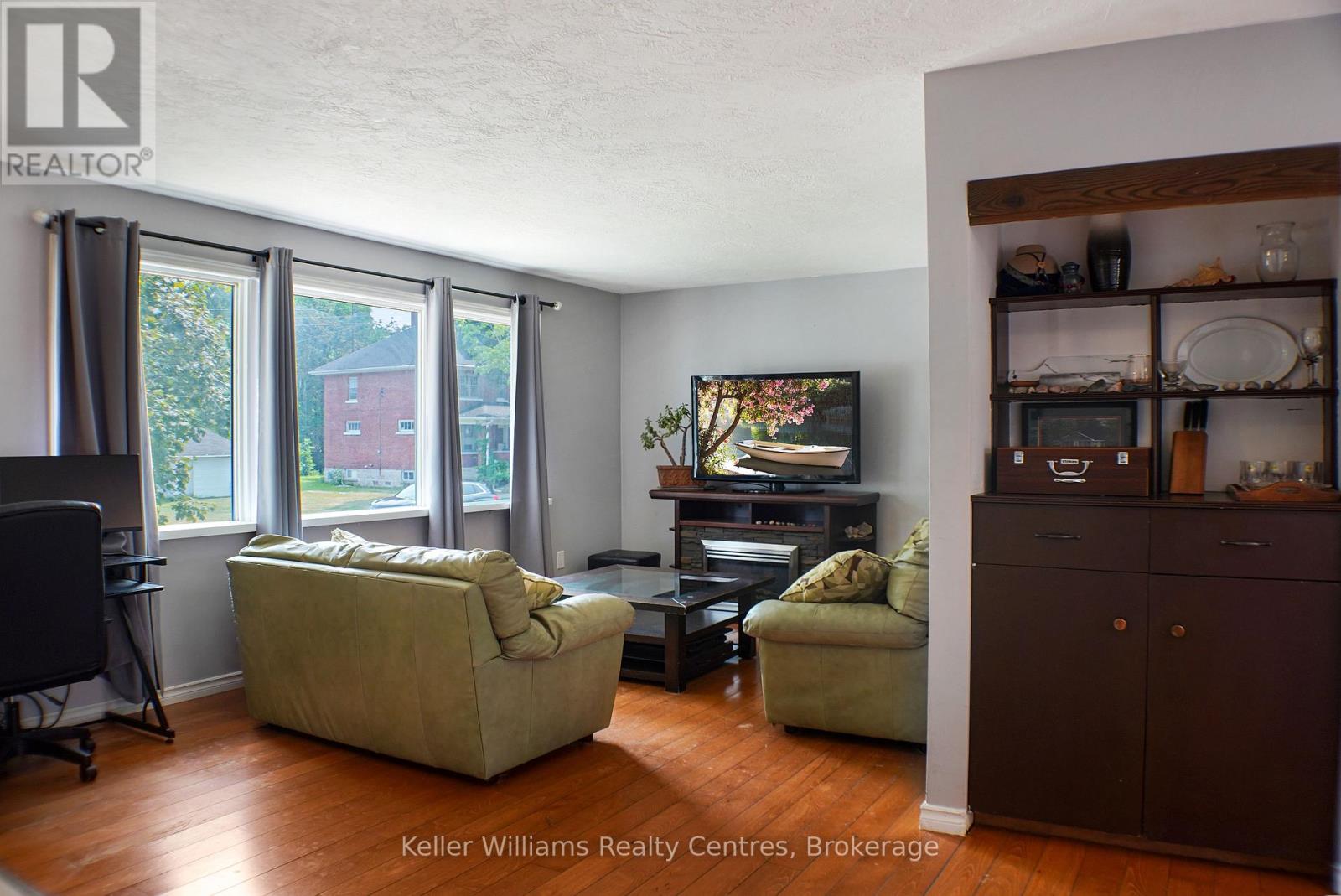 78 Elgin Avenue, Arran-Elderslie, Ontario  N0H 2N0 - Photo 13 - X12153809