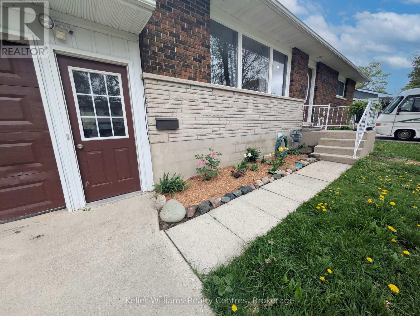 78 Elgin Avenue, Arran-Elderslie, Ontario  N0H 2N0 - Photo 8 - X12153809