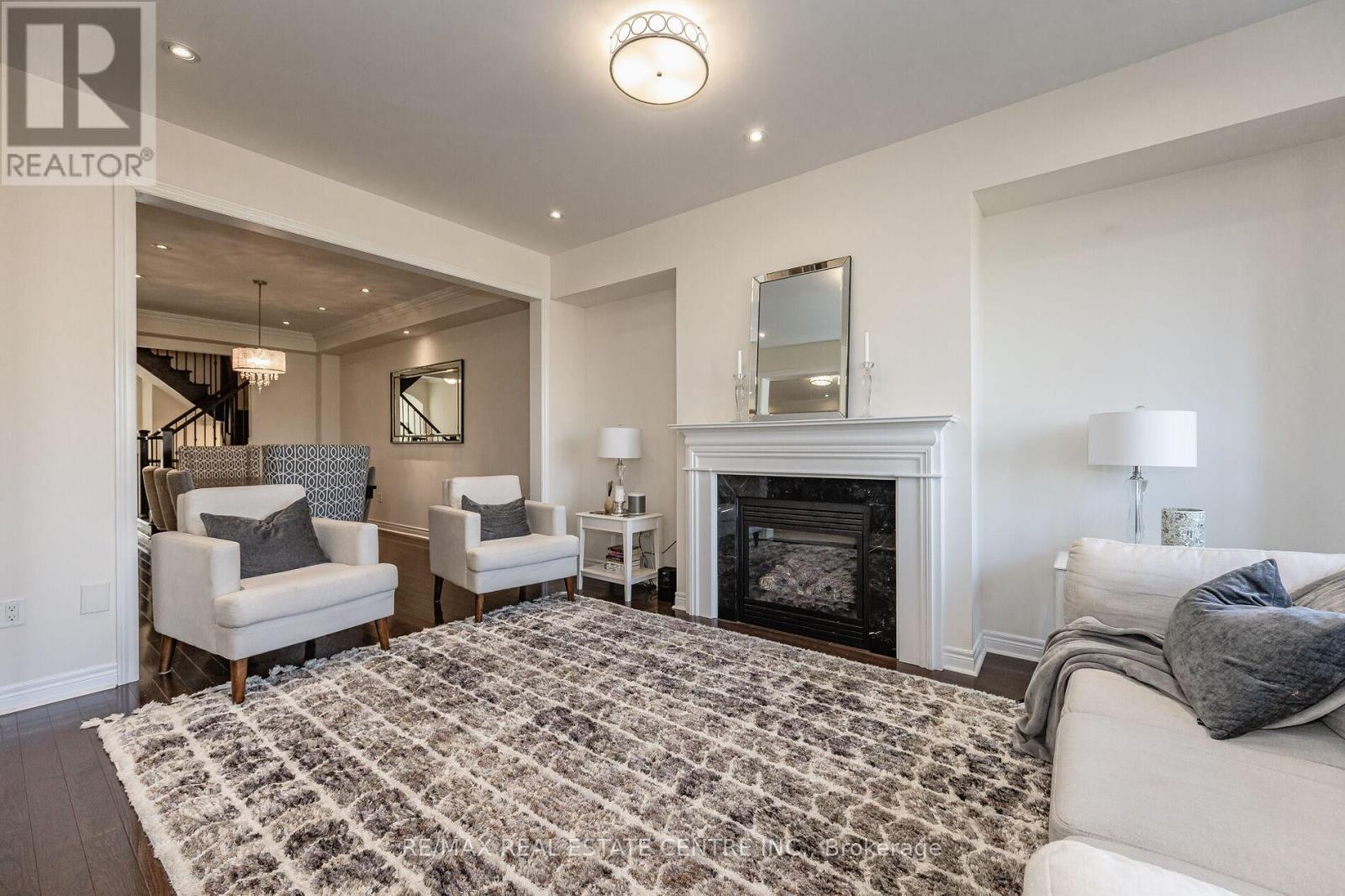 2453 Village Common, Oakville, Ontario  L6M 0S2 - Photo 15 - W12327321