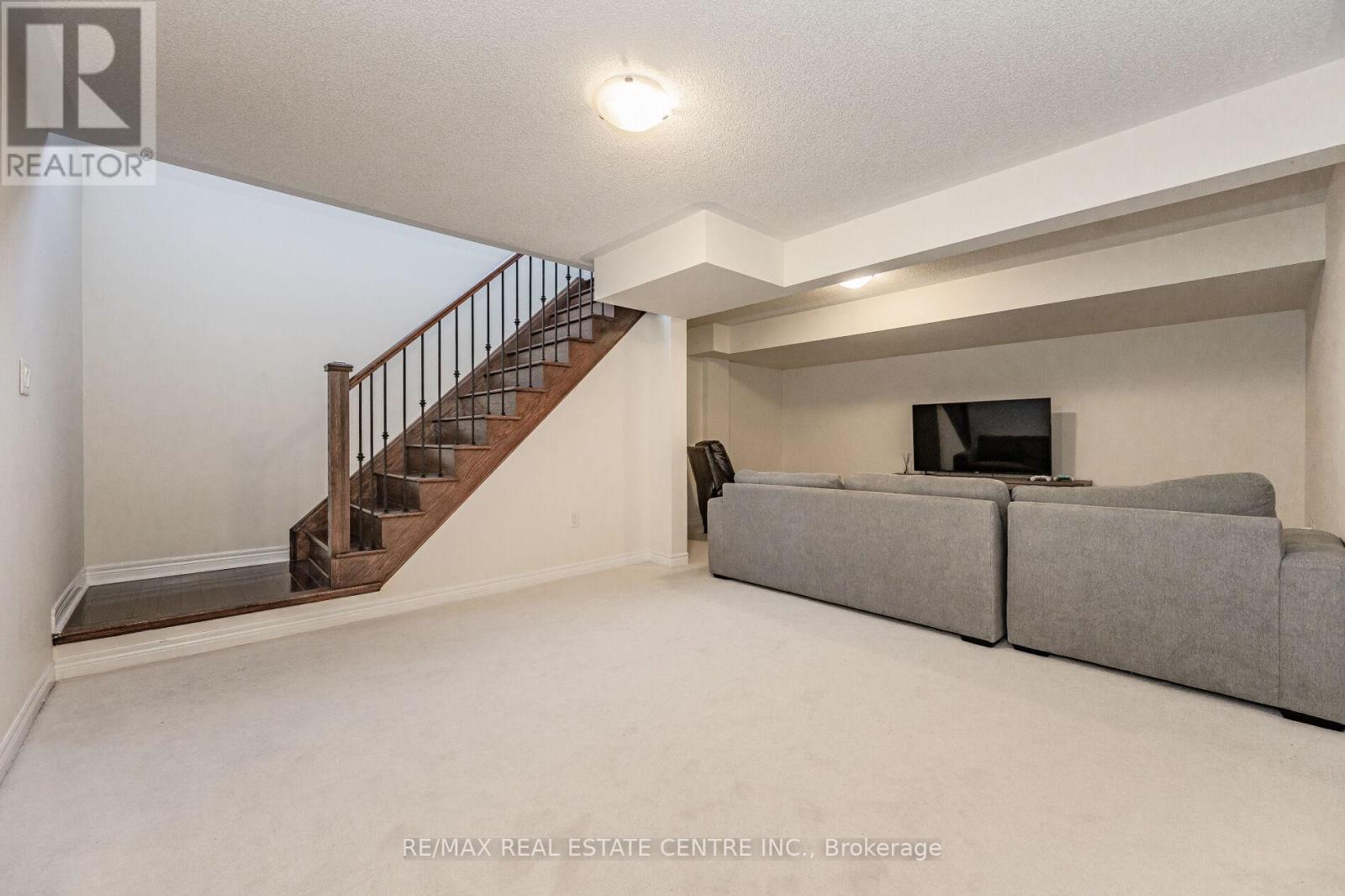 2453 Village Common, Oakville, Ontario  L6M 0S2 - Photo 33 - W12327321