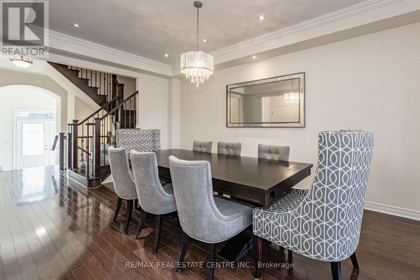 2453 Village Common, Oakville, Ontario  L6M 0S2 - Photo 8 - W12327321