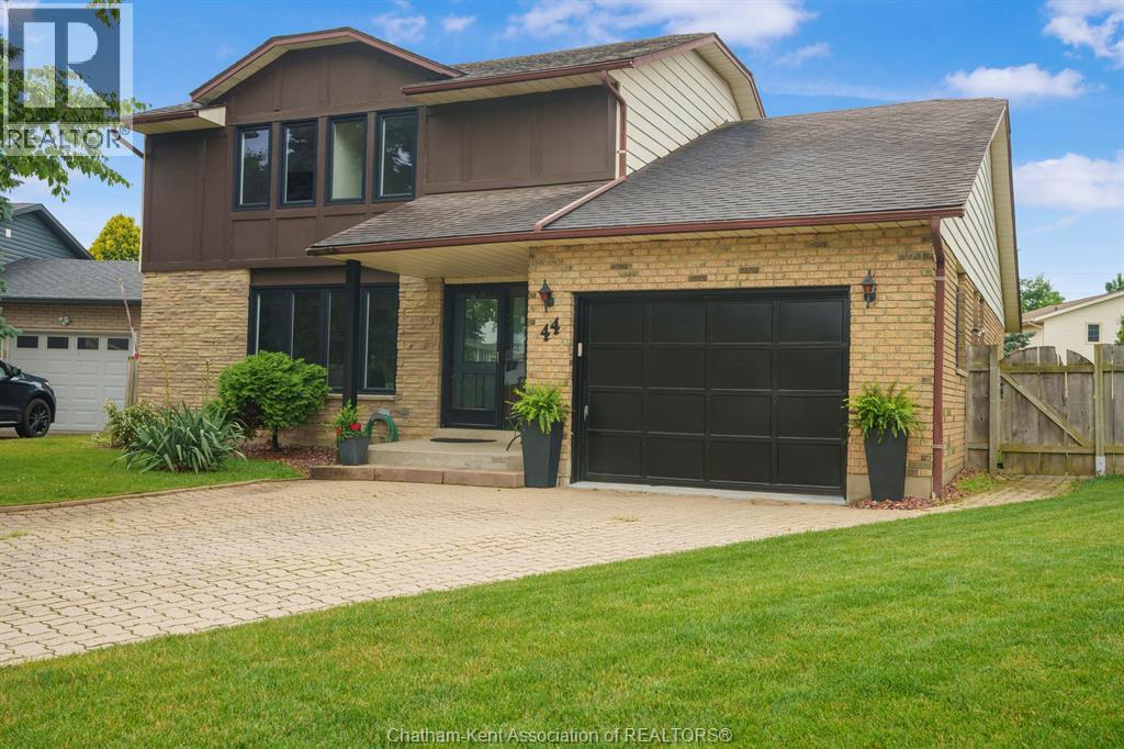 Property at 44 Pamela CRESCENT image 5