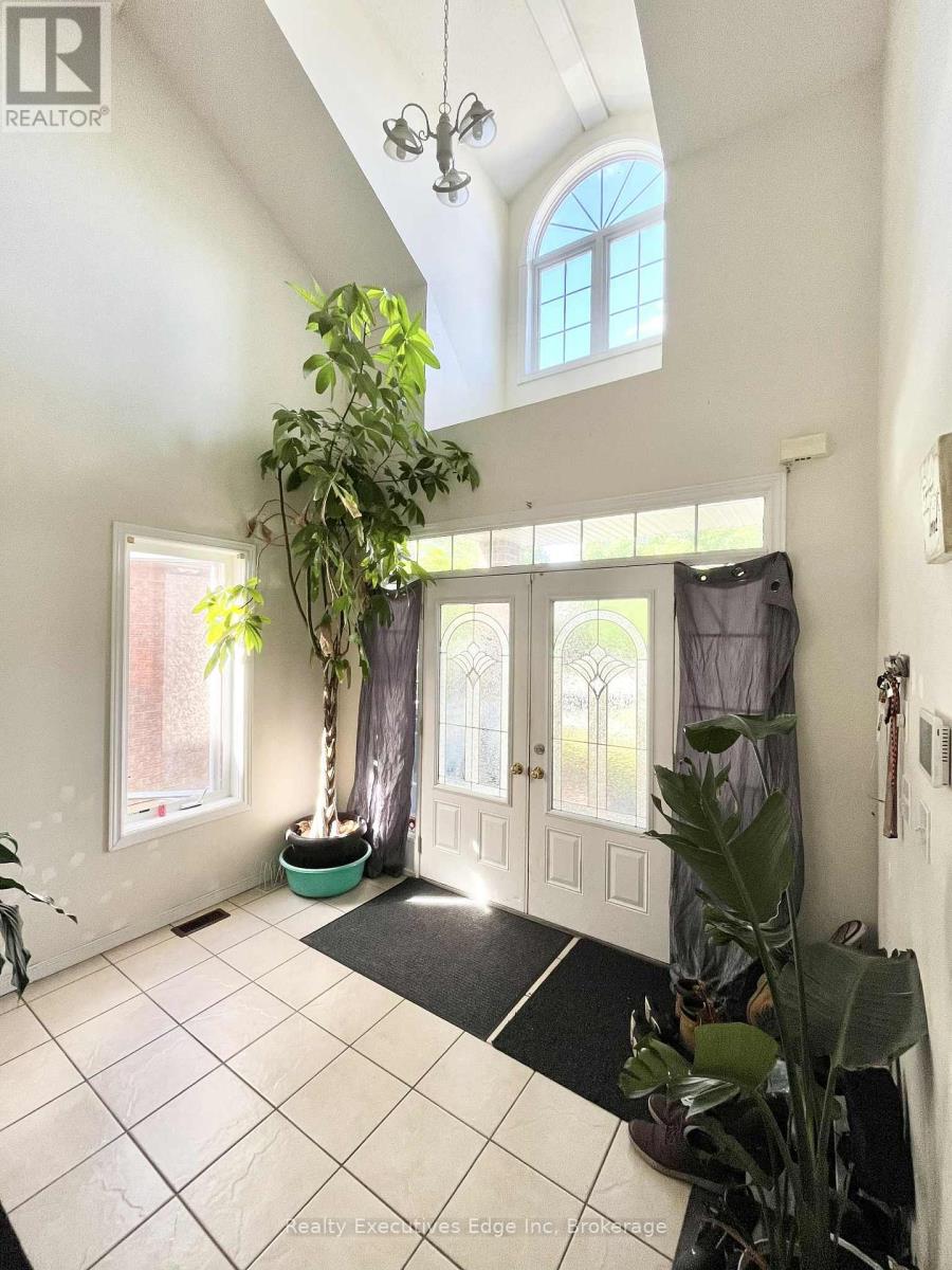 Property at 4 DAVIS STREET image 3