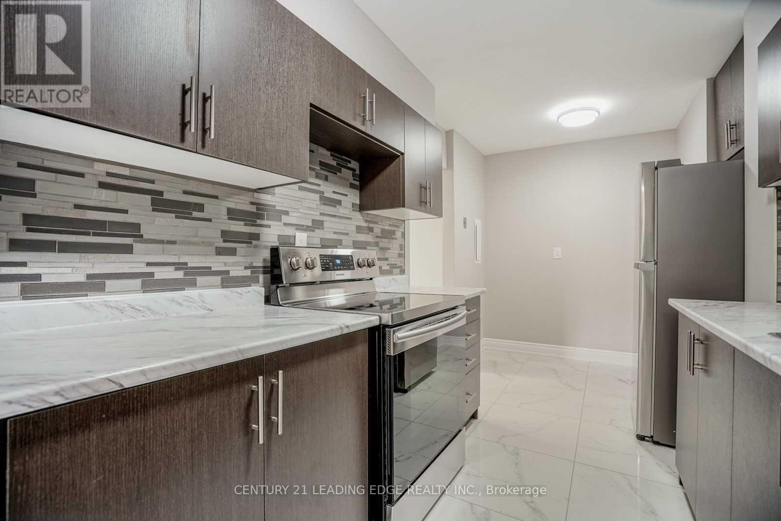 Property at 207 - 180 MARKHAM ROAD image 5