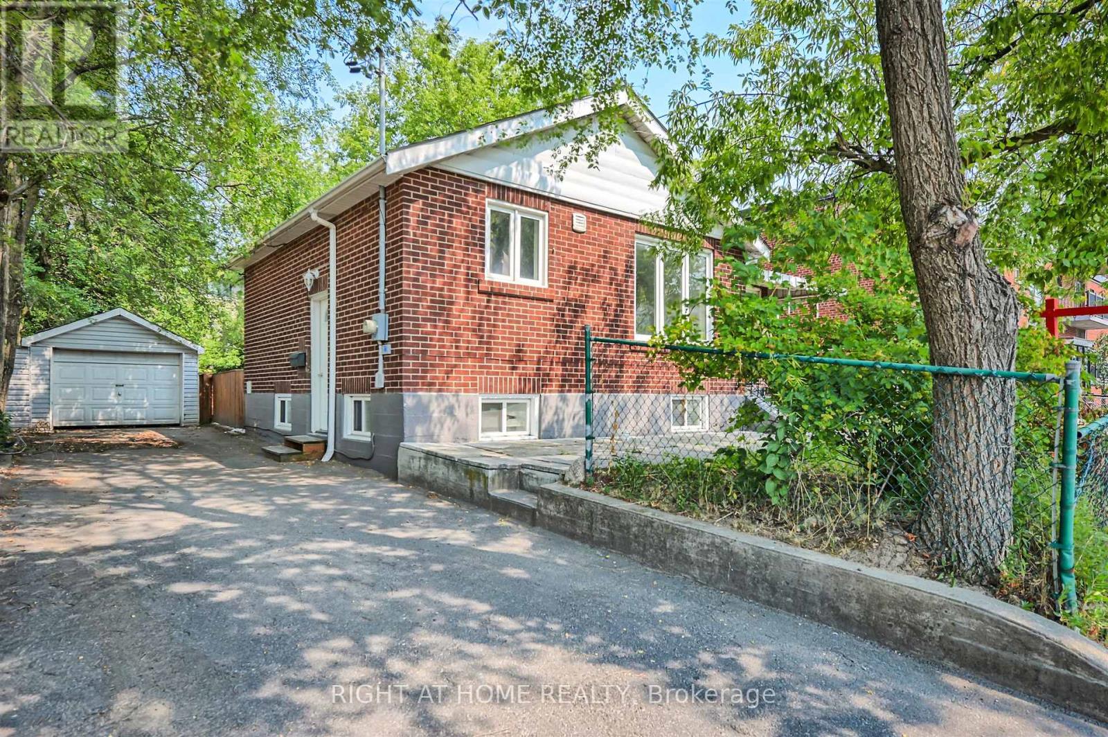 Property at 1081 VICTORIA PARK AVENUE image 2