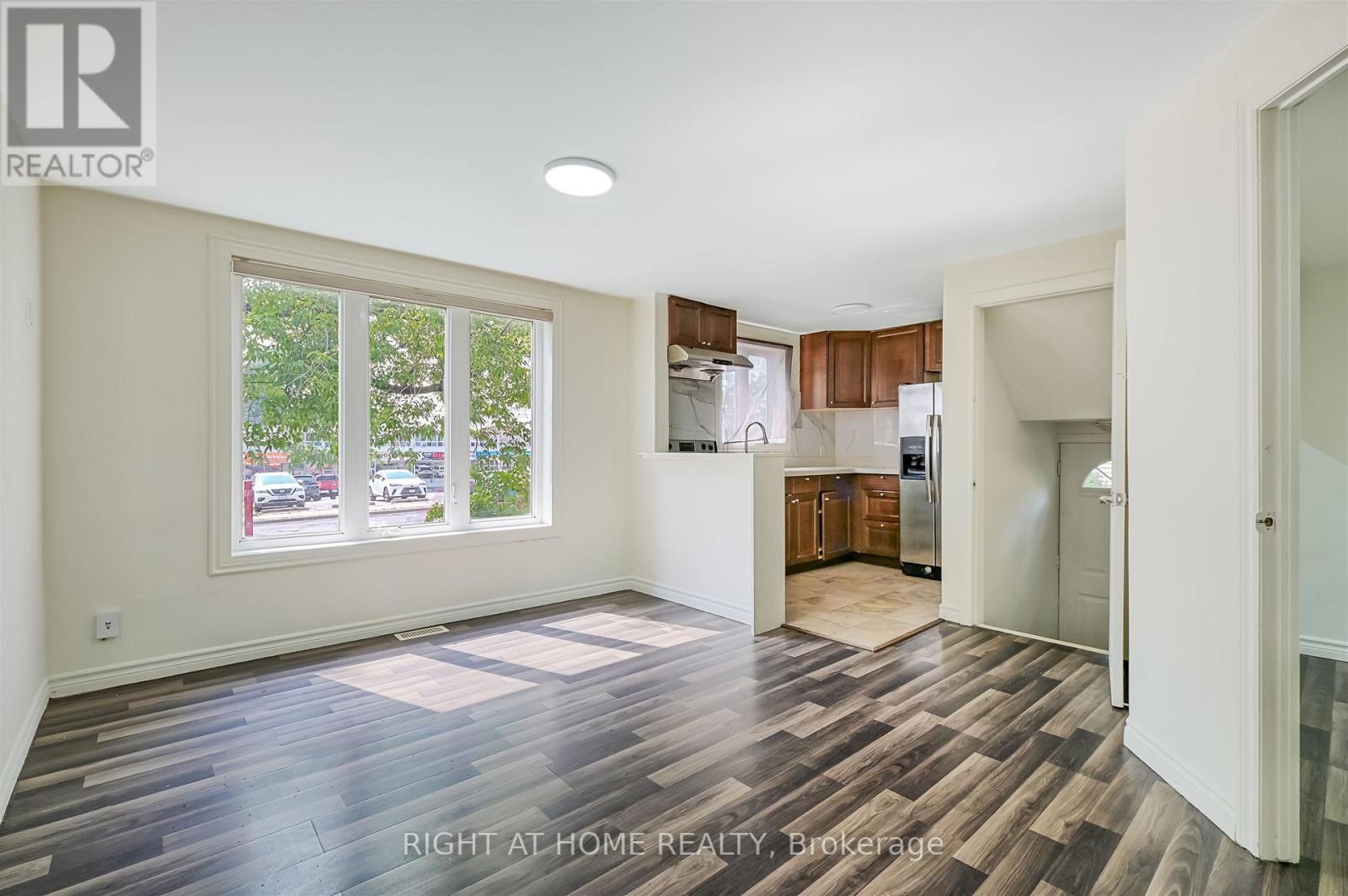 Property at 1081 VICTORIA PARK AVENUE image 3