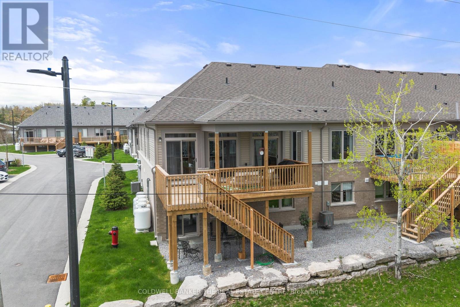 38 - 17 Lakewood Crescent S, Kawartha Lakes (Bobcaygeon), Ontario  K0M 1A0 - Photo 36 - X12327248