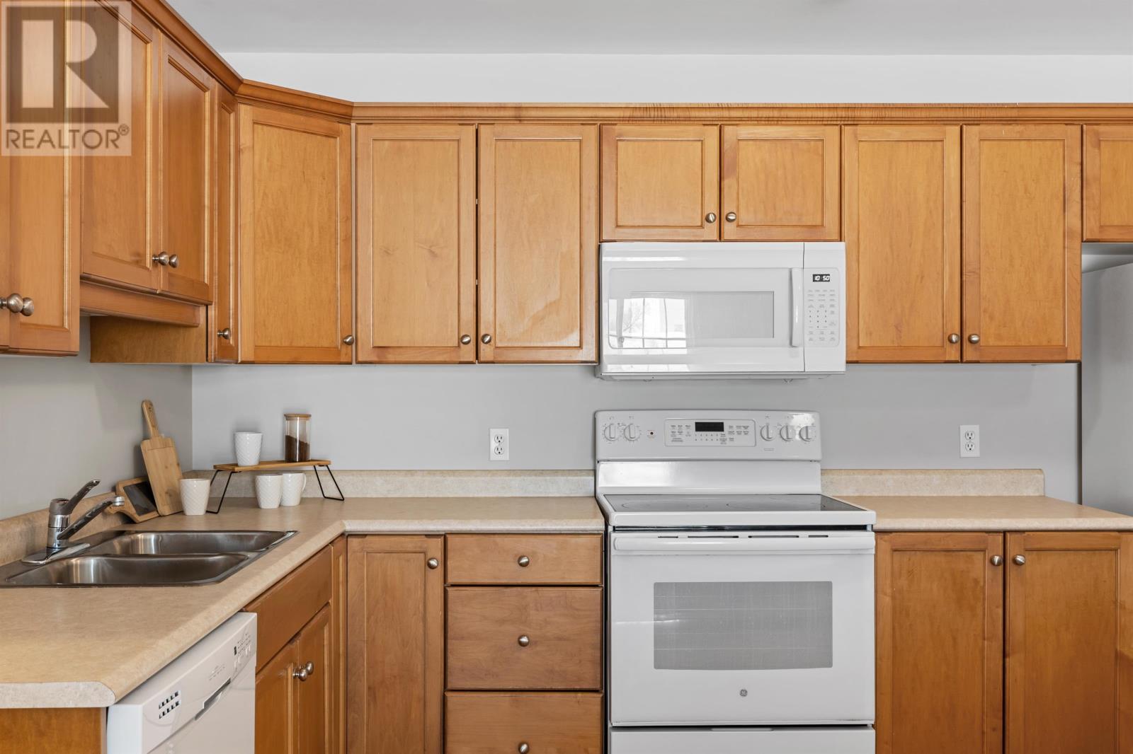 201 49 Burns Avenue, Charlottetown, Prince Edward Island  C1E 0B9 - Photo 18 - 202519760