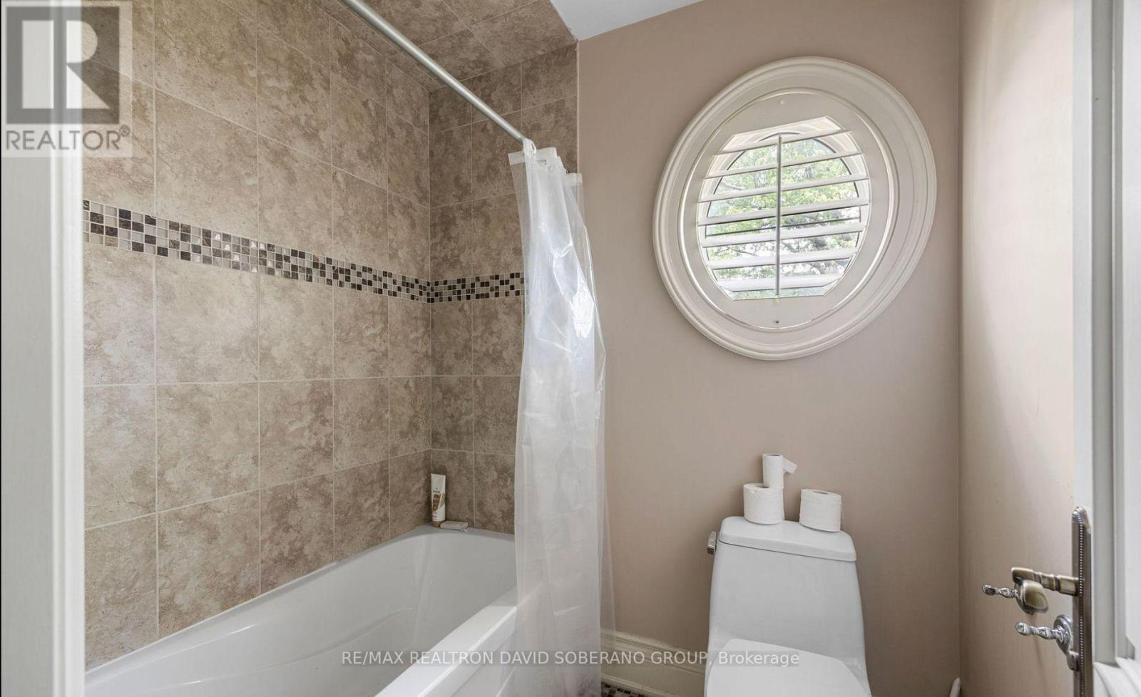 10 Bainbridge Avenue, Toronto, Ontario  M3H 2J7 - Photo 21 - C12325264