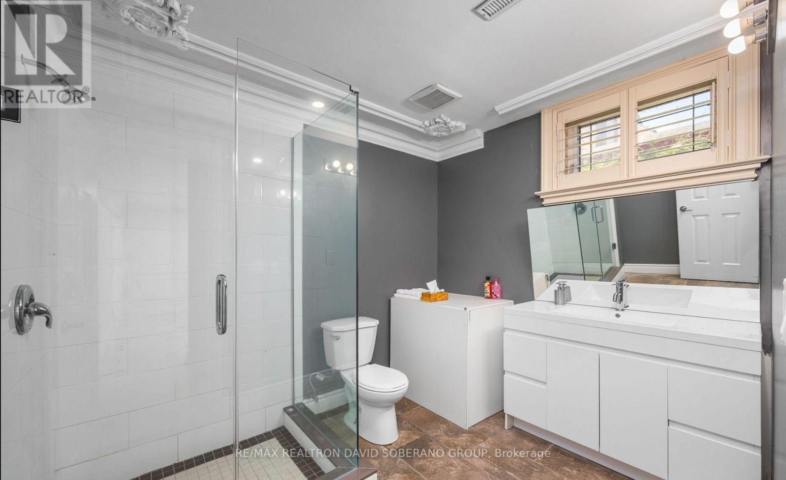 10 Bainbridge Avenue, Toronto, Ontario  M3H 2J7 - Photo 27 - C12325264