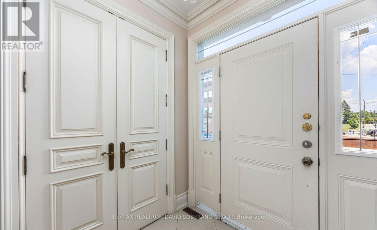 10 Bainbridge Avenue, Toronto, Ontario  M3H 2J7 - Photo 25 - C12325264