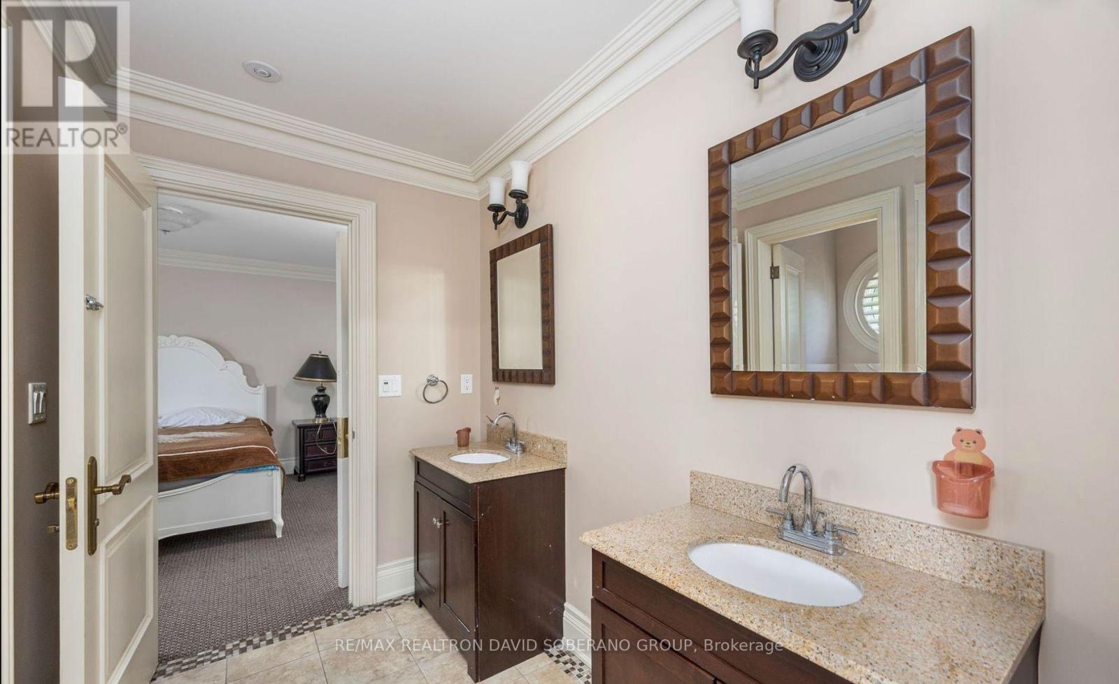 10 Bainbridge Avenue, Toronto, Ontario  M3H 2J7 - Photo 20 - C12325264