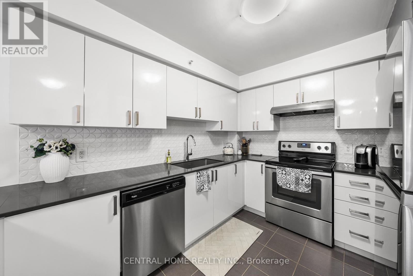 224 - 481 Rupert Avenue, Whitchurch-Stouffville, Ontario  L4A 1Y7 - Photo 6 - N12318647