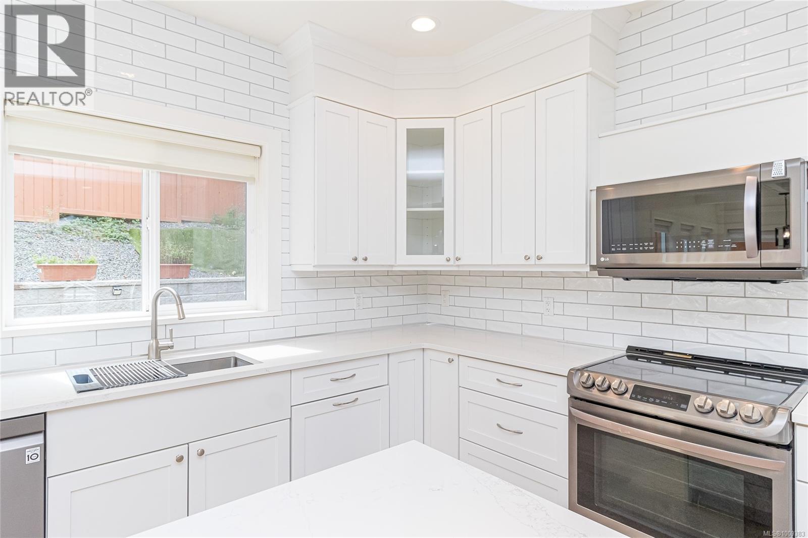 Property at 4619 Mallard Way image 4
