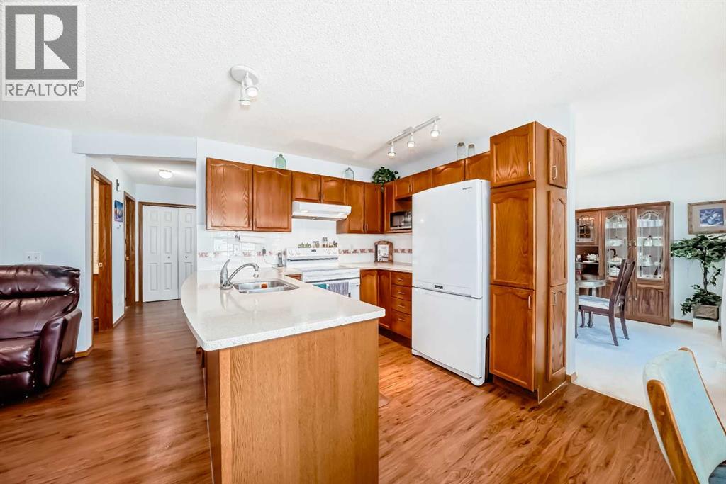 Property at 95 Scenic Gardens NW image 3