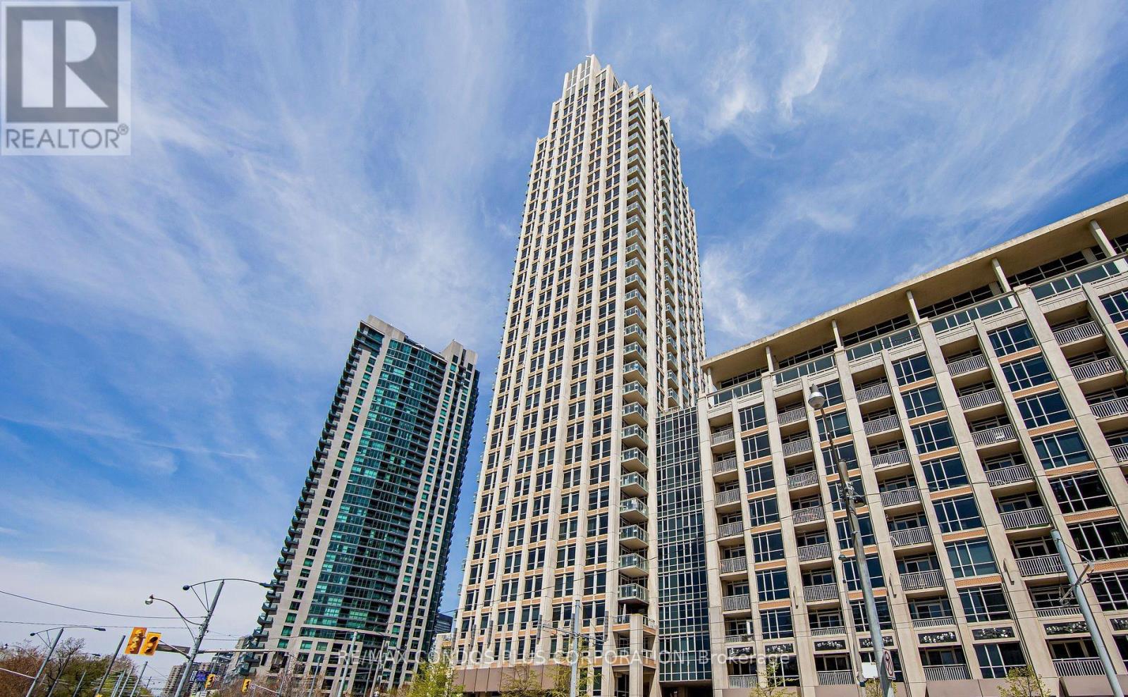 1714 - 628 Fleet Street, Toronto, Ontario  M5V 1A9 - Photo 2 - C12327347