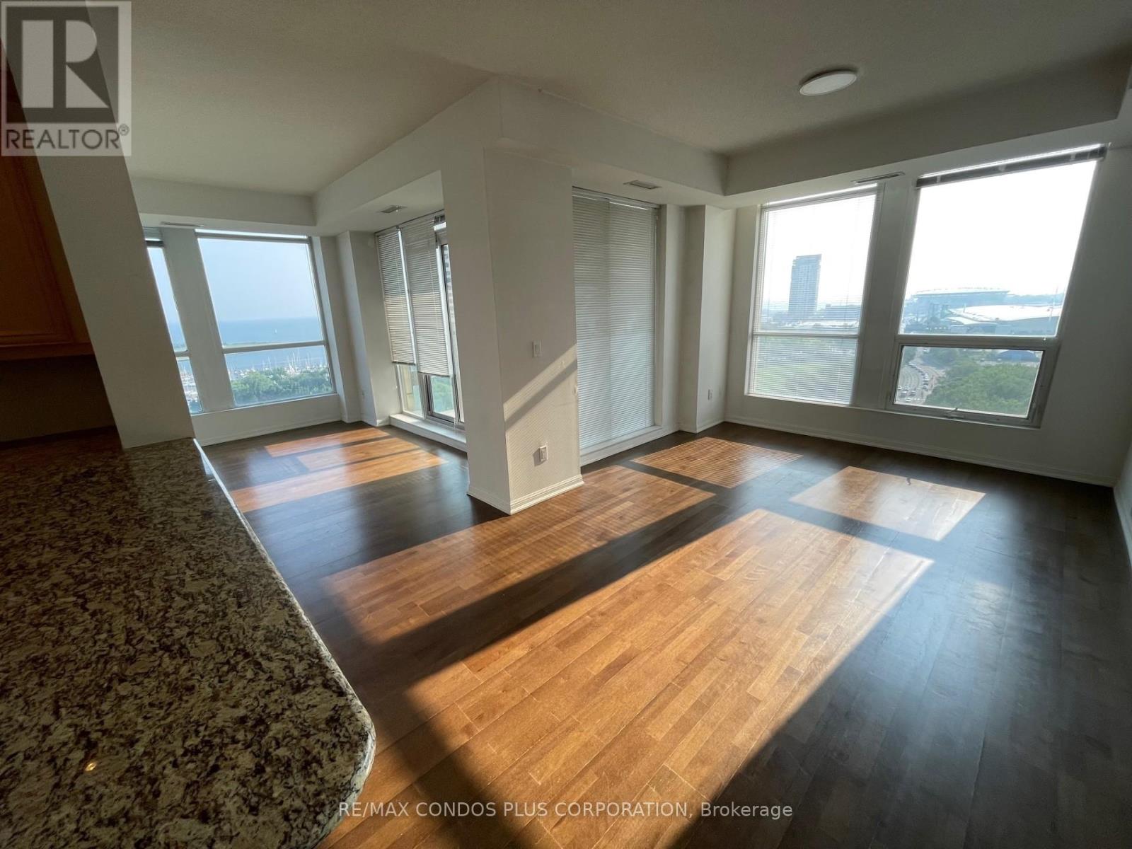 1714 - 628 Fleet Street, Toronto, Ontario  M5V 1A9 - Photo 6 - C12327347