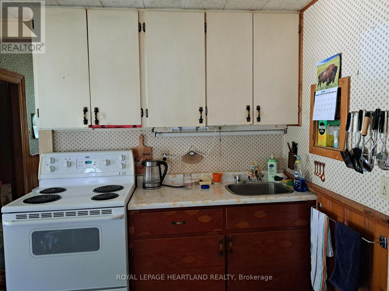 22 Whitehead Street, Central Huron, Ontario  N0M 1L0 - Photo 13 - X12327523