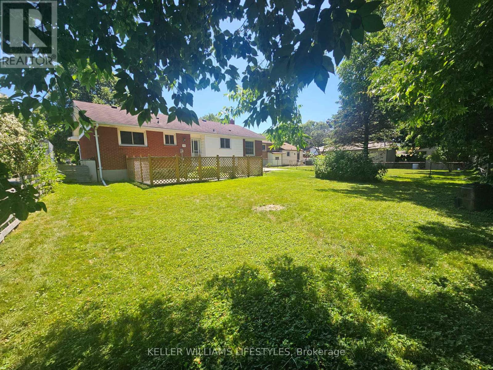 48 Honeysuckle Crescent, London East, Ontario  N5Y 4P4 - Photo 26 - X12327604