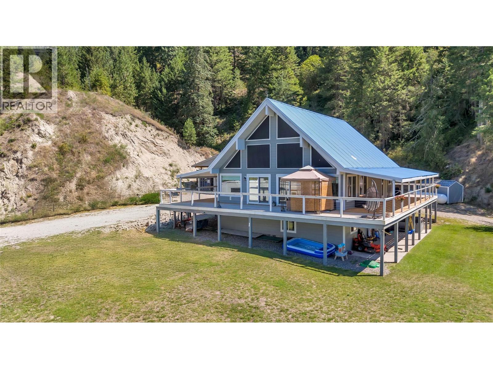 2621 Salmon River Road, salmon arm, British Columbia