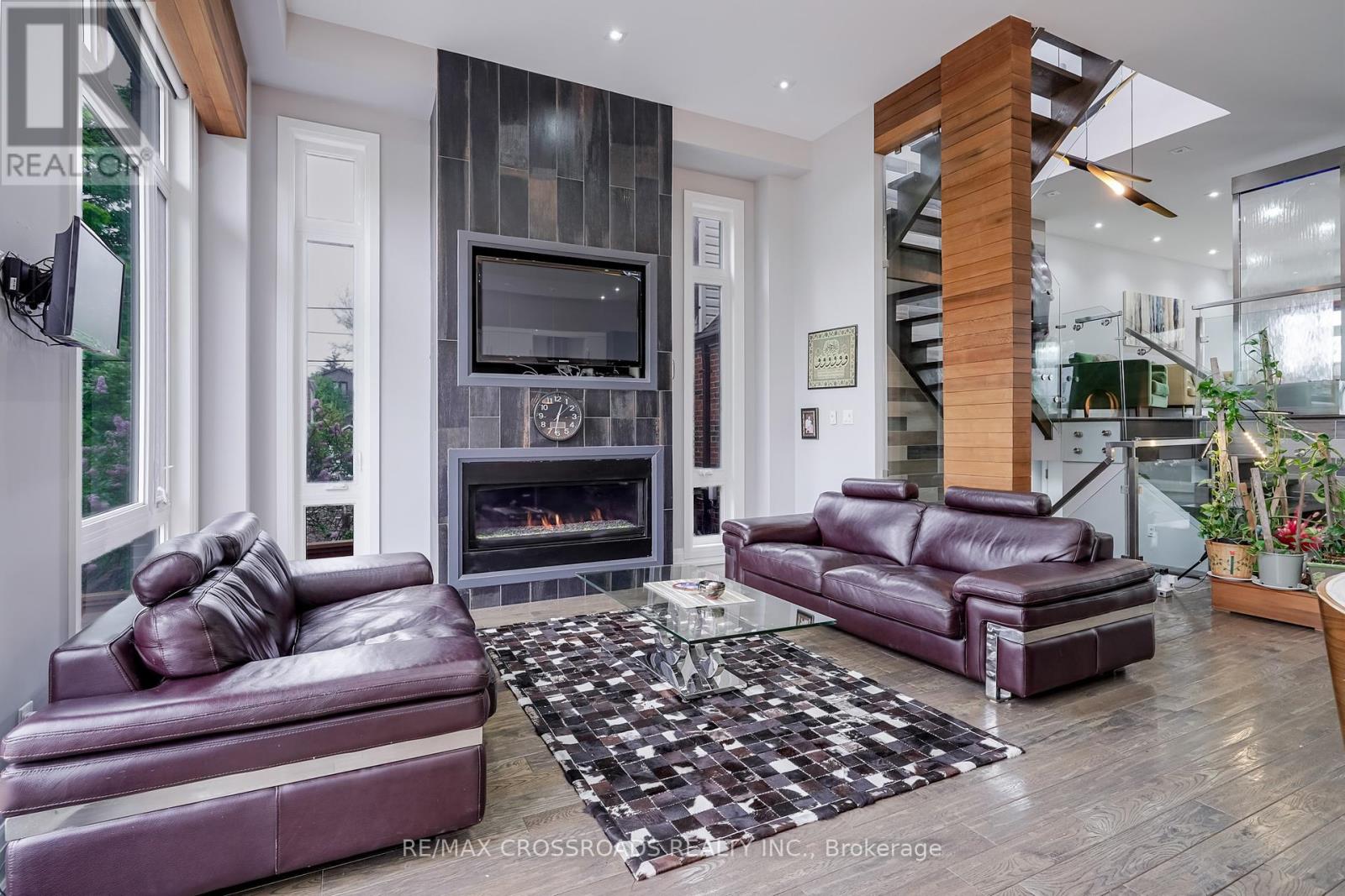 1a Roblin Avenue, Toronto, Ontario  M4C 3P7 - Photo 16 - E12327350