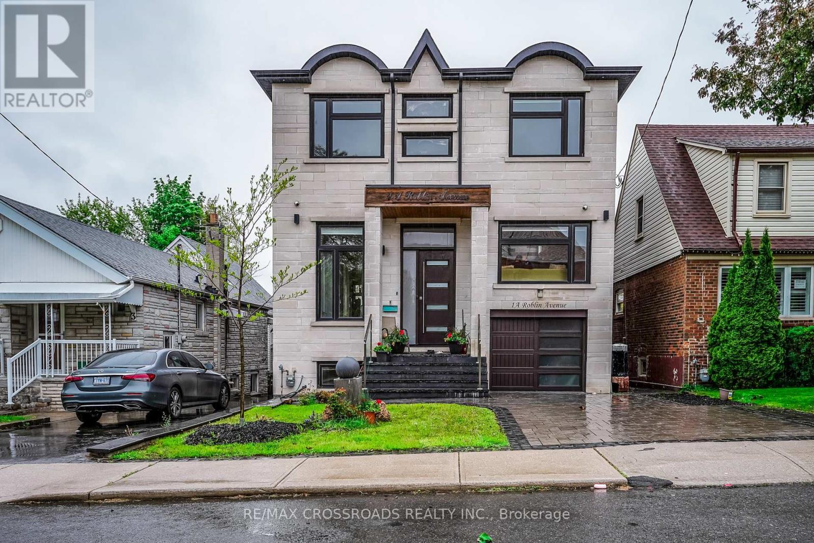 Property at 1A ROBLIN AVENUE image 2