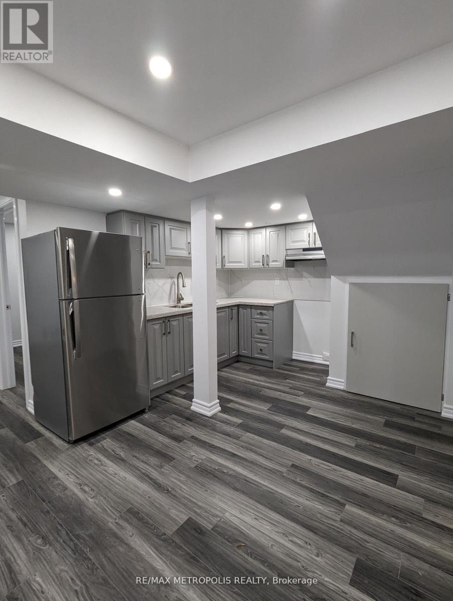 Bsmt - 20 Blackbird Gate, Toronto, Ontario  M1B 6B1 - Photo 2 - E12327412