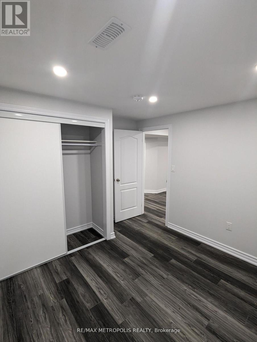 Bsmt - 20 Blackbird Gate, Toronto, Ontario  M1B 6B1 - Photo 5 - E12327412