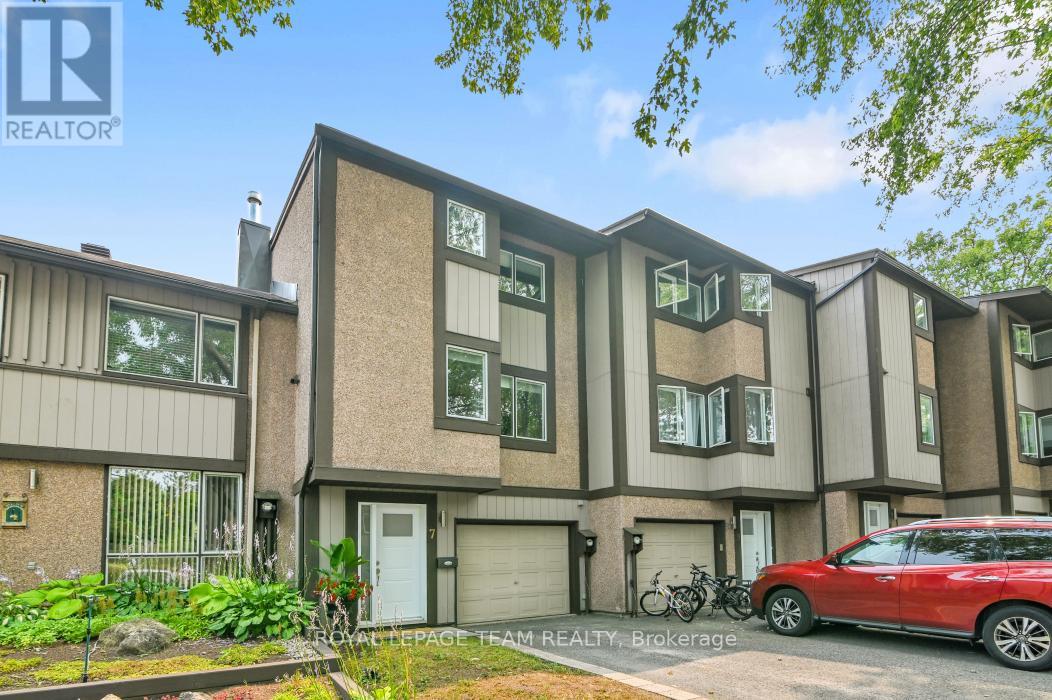 Property at 7 REANEY COURT image 3