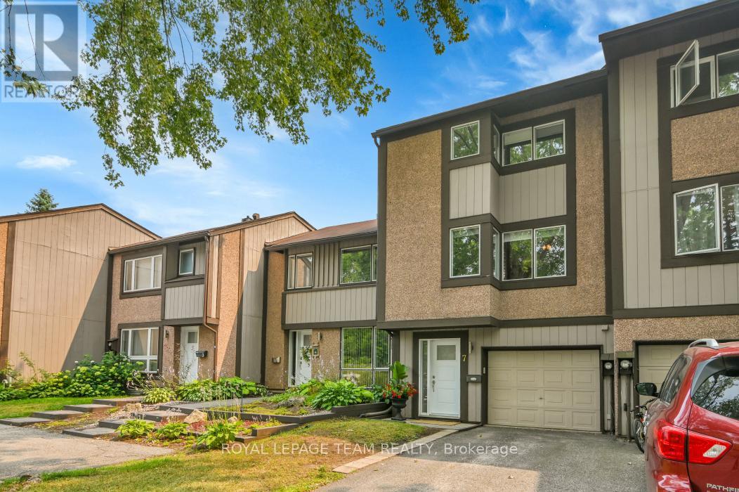 Property at 7 REANEY COURT image 4