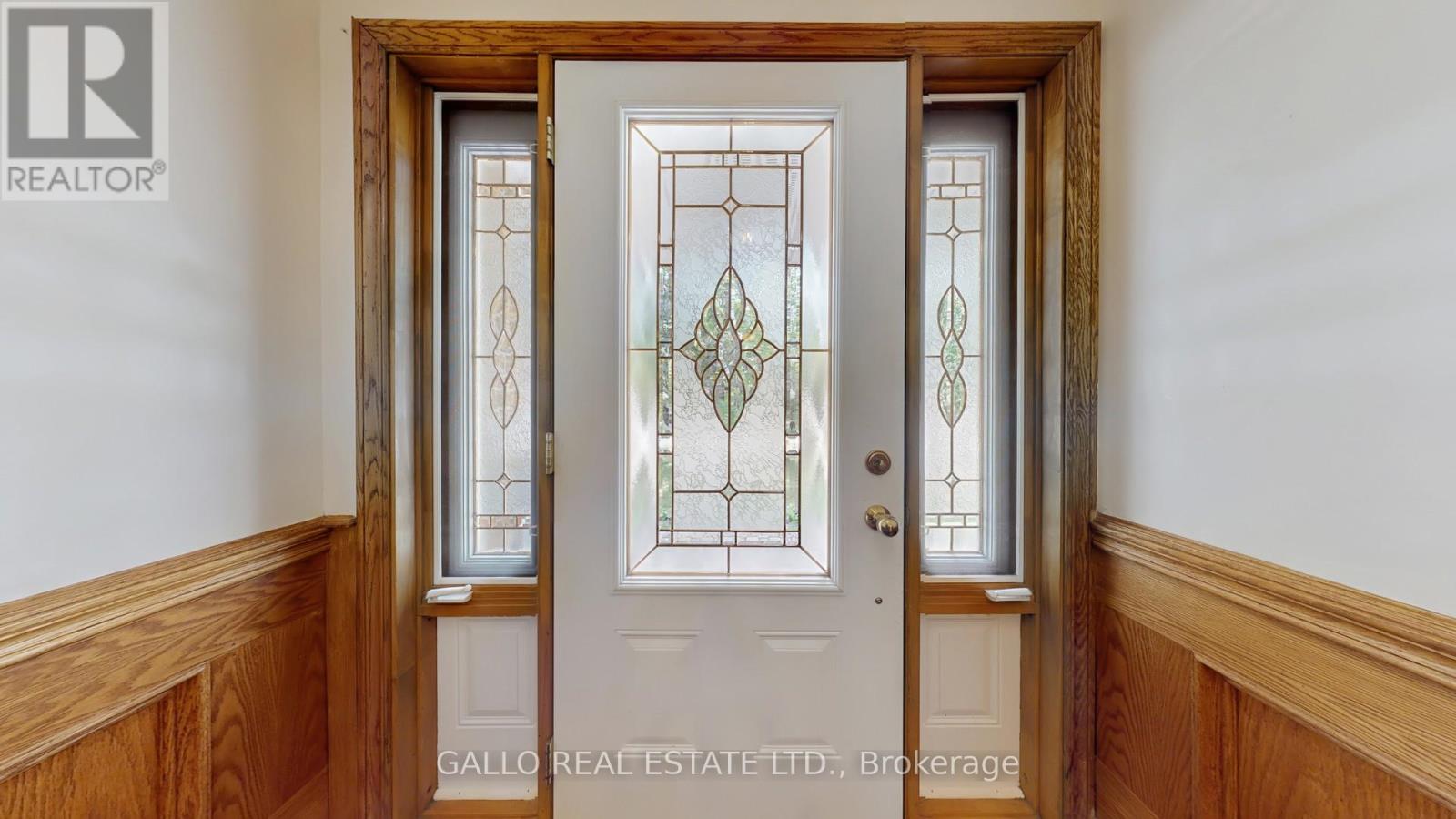 Property at 5 THORNBAY DRIVE image 3