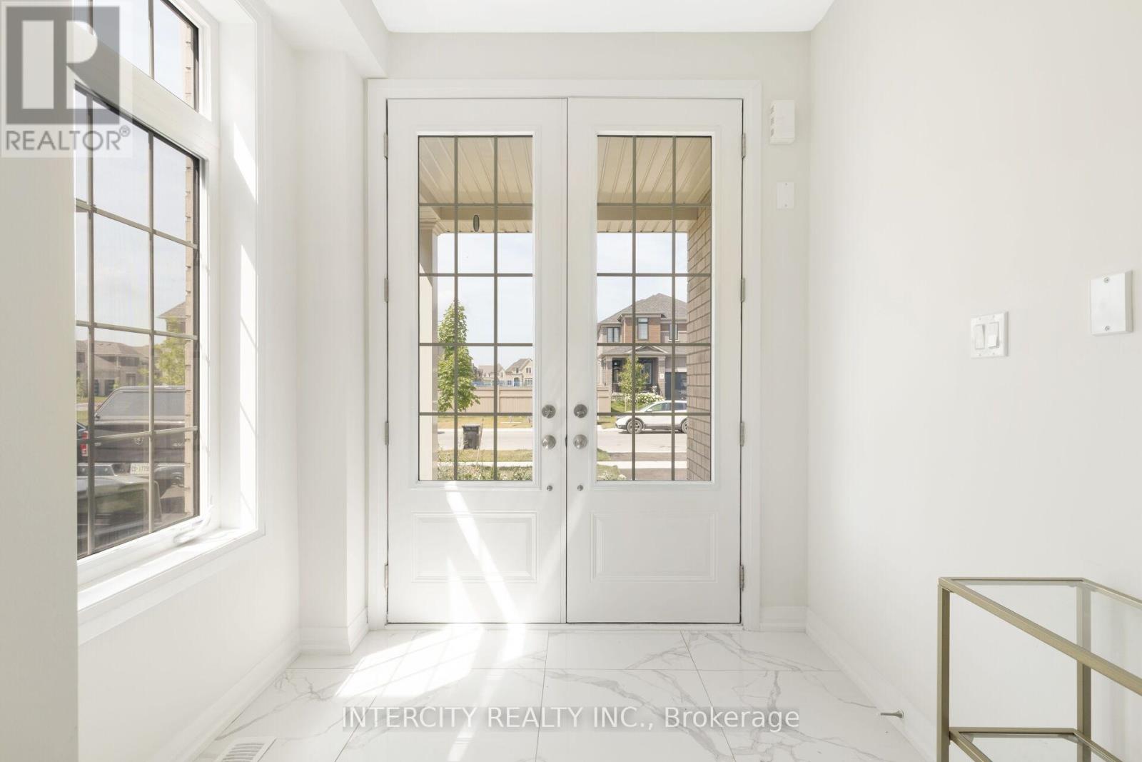 Property at 5 HUMMINGBIRD GROVE image 3