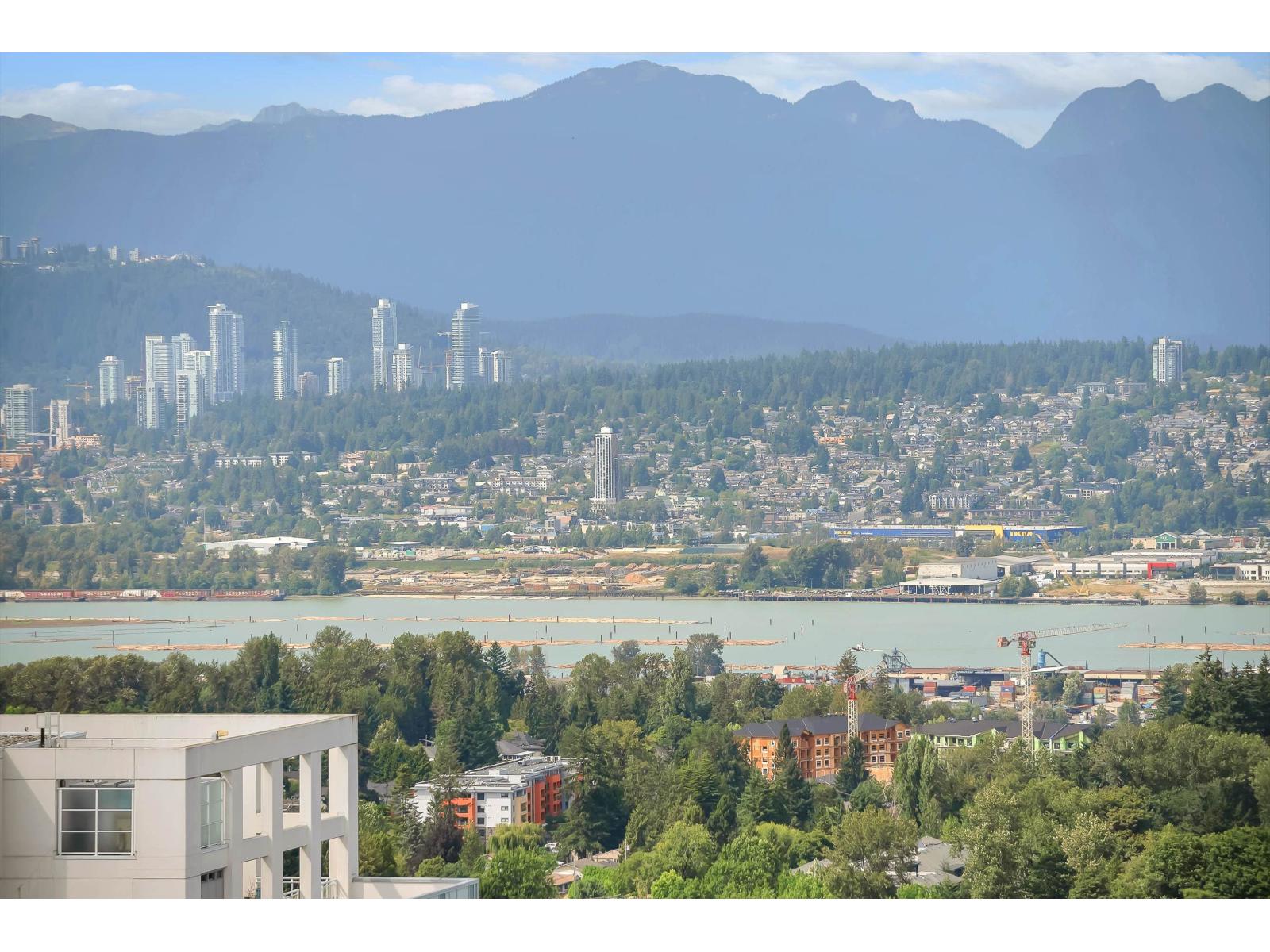 3705 13438 Central Avenue, Surrey, British Columbia  V3T 0N2 - Photo 11 - R3034139