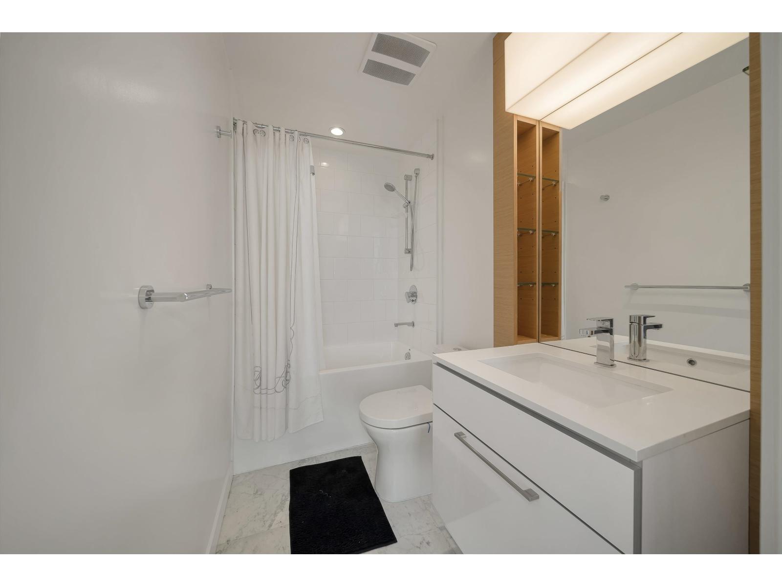 3705 13438 Central Avenue, Surrey, British Columbia  V3T 0N2 - Photo 16 - R3034139