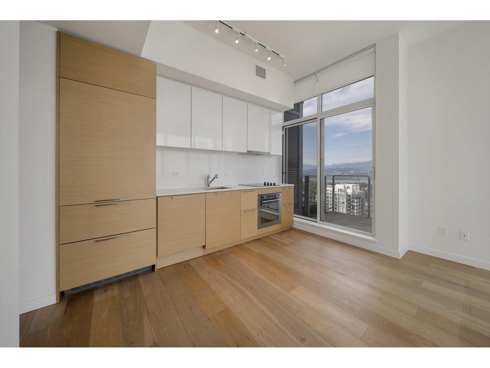 3705 13438 Central Avenue, Surrey, British Columbia  V3T 0N2 - Photo 6 - R3034139