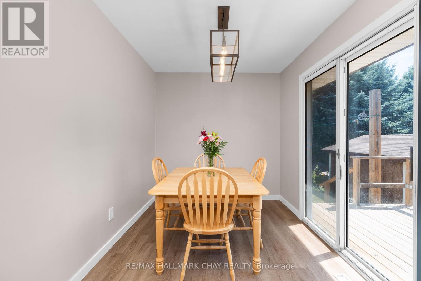 203 Sutherland Street N, Clearview, Ontario  L0M 1S0 - Photo 15 - S12327382