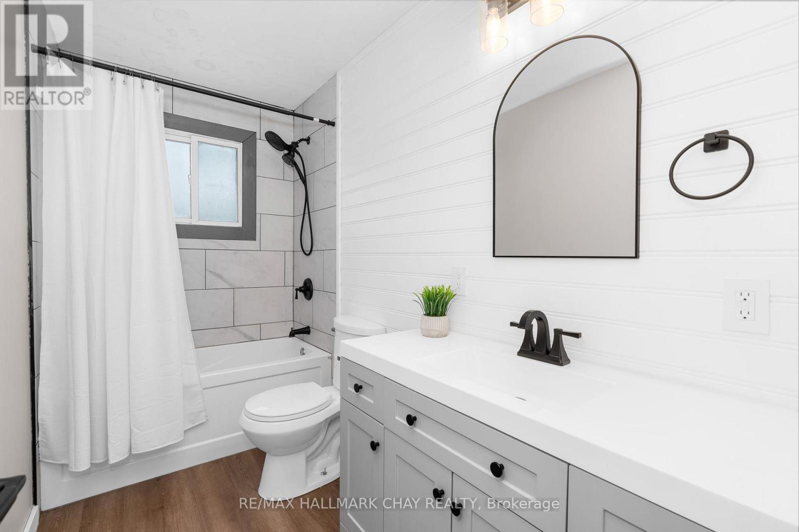 203 Sutherland Street N, Clearview, Ontario  L0M 1S0 - Photo 16 - S12327382