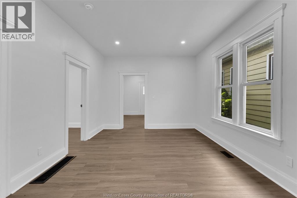 Property at 505 MCKAY image 3